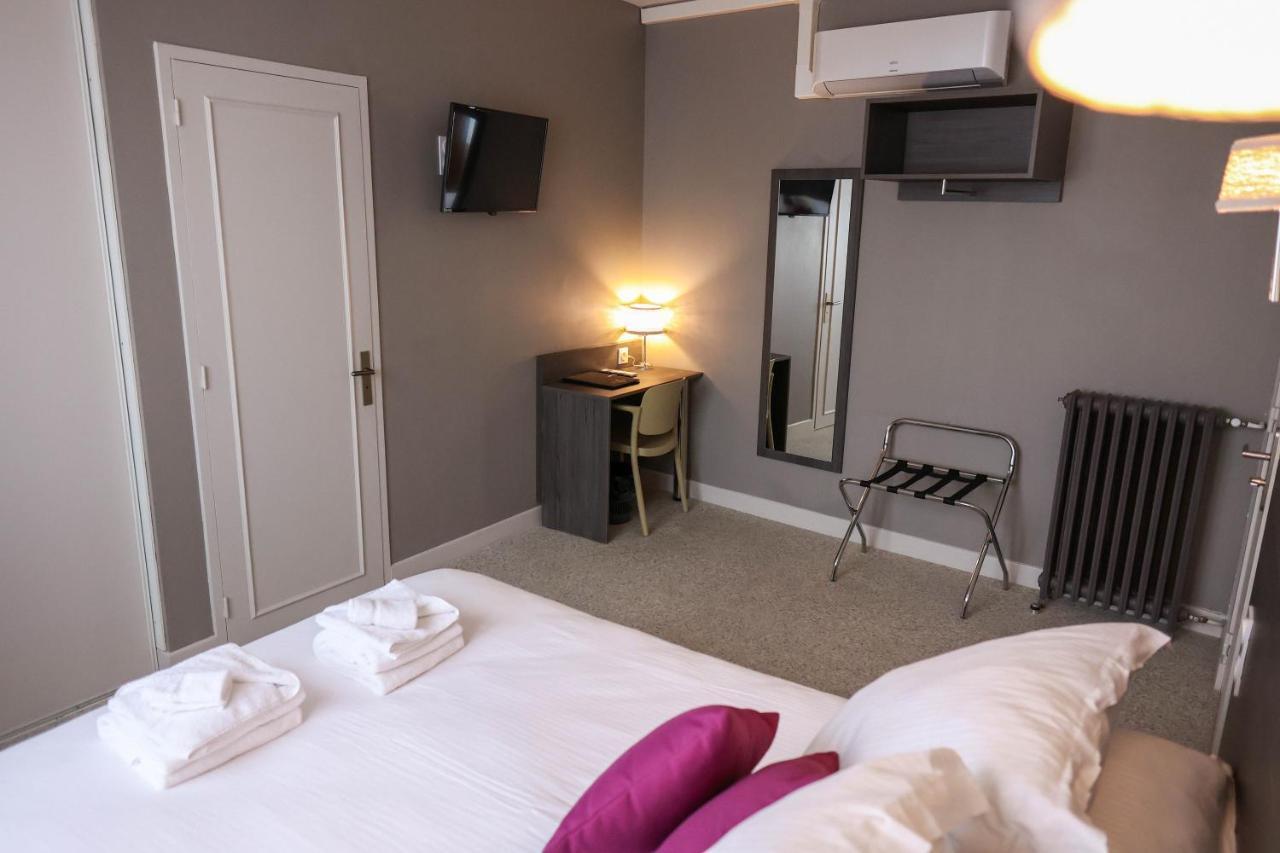 Hotel Le Chapon Fin Moissac Bagian luar foto