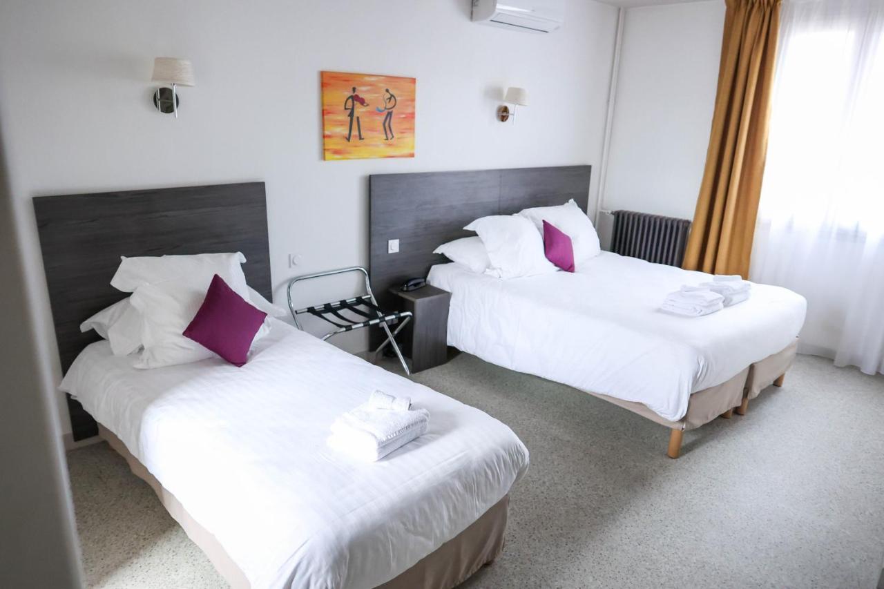 Hotel Le Chapon Fin Moissac Bagian luar foto