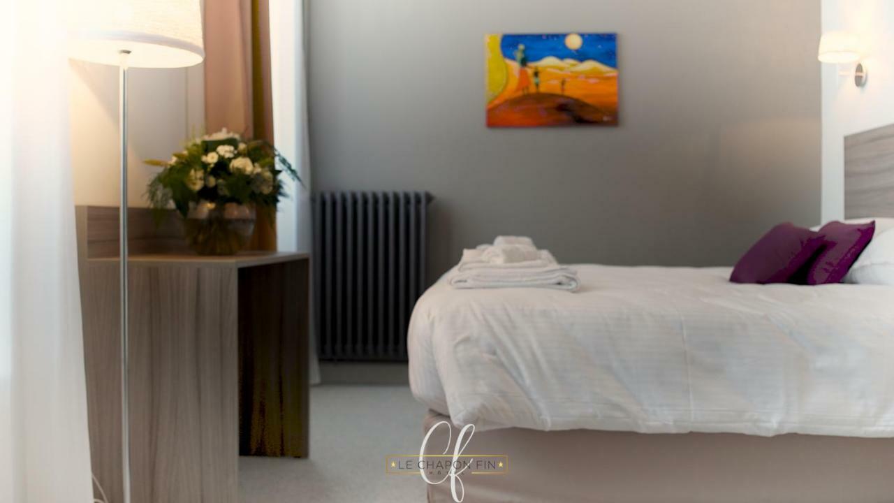 Hotel Le Chapon Fin Moissac Bagian luar foto