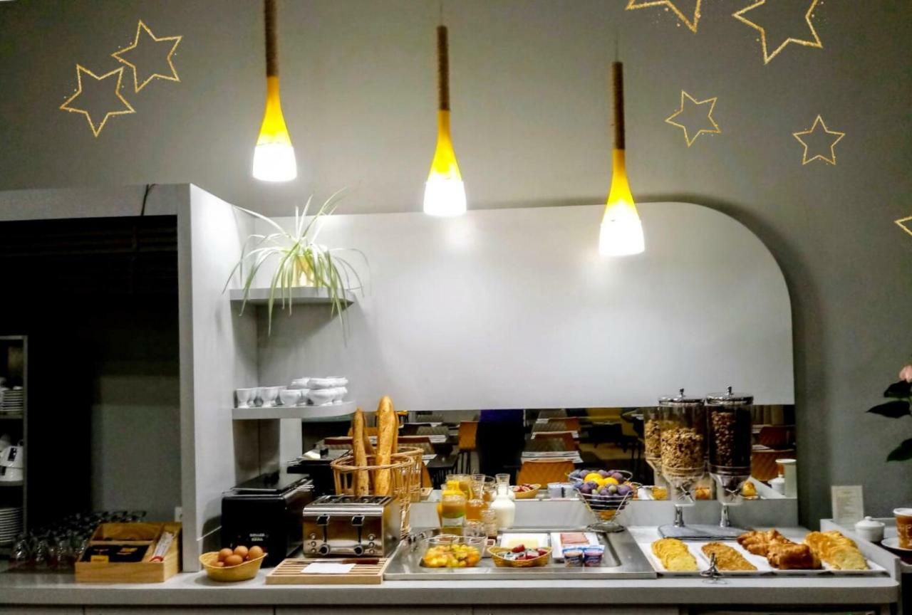 Hotel Le Chapon Fin Moissac Bagian luar foto